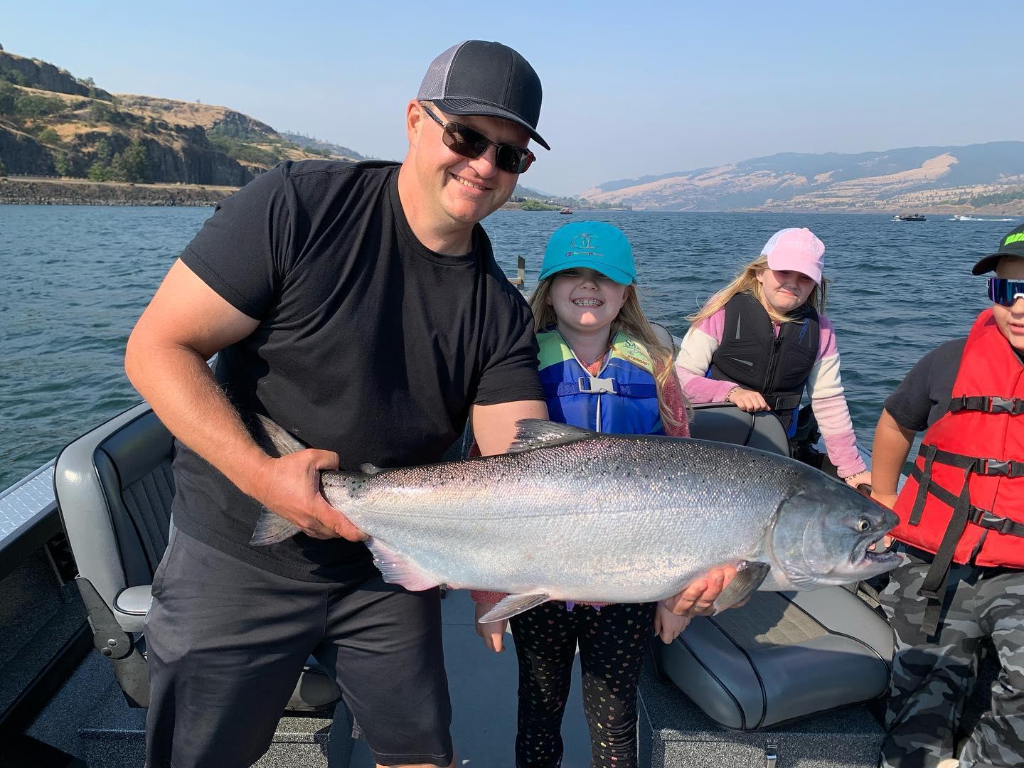 Guided Fall Chinook & Coho Fishing Charter | Columbia River | Hood River, Oregon