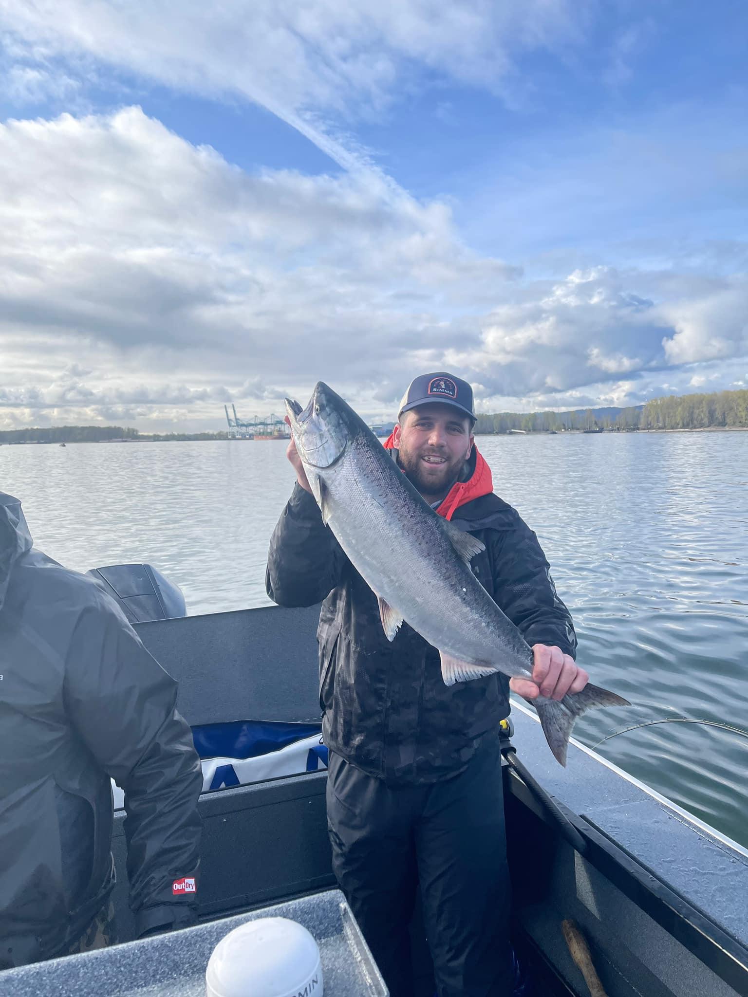 Guided Fall Chinook & Coho Fishing Charter | Columbia River | Deschutes, Oregon